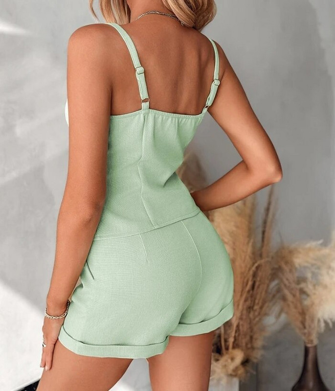 Új divat 2024 nyári alkalmi női kétrészes szett Szexi, elegáns gombos Cami felső és zsebkialakítású rövidnadrág szett