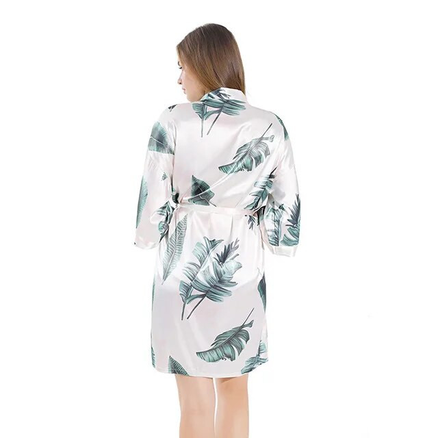 Ženski ogrtač s bijelim printom Ljetni satenski kućni ogrtač Ležerna spavaćica Femme Loungewear Široka kimono haljina Kućni ogrtač