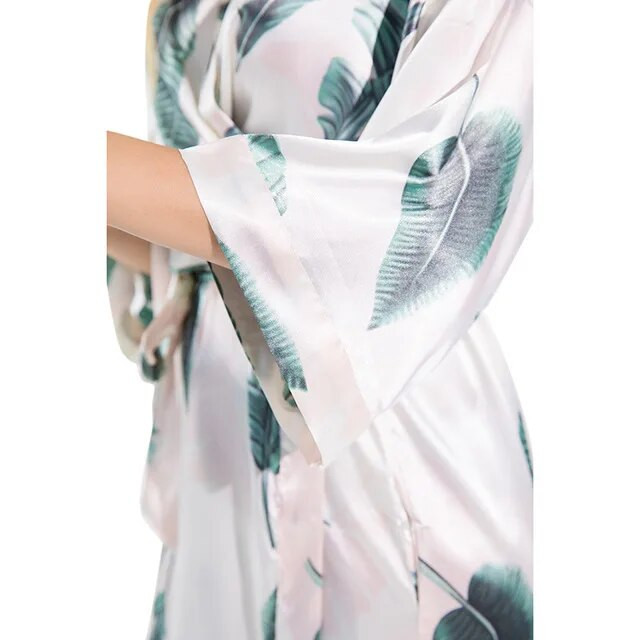 Ženski ogrtač s bijelim printom Ljetni satenski kućni ogrtač Ležerna spavaćica Femme Loungewear Široka kimono haljina Kućni ogrtač