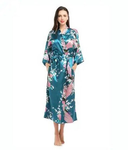 Дамски халати от кимоно от копринен сатен Дълги спални дрехи Пеньоар с щампа на цветен паун и парти Сватбен халат за шаферка