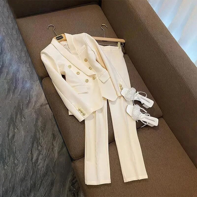 Elegantiškas moteriškas darbinis kostiumas su dvigule krūtine, švarkas, viršutinė dalis ir kelnaičių komplektas, derantis prie aprangos biuro moteriški drabužiai