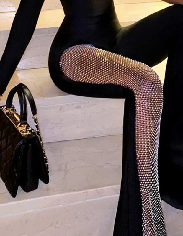 Naiste kombinesoon 2023. aasta kevadmoe strassikivist kalavõrk, ühe õlaga tavaline pikkade varrukatega peokombe