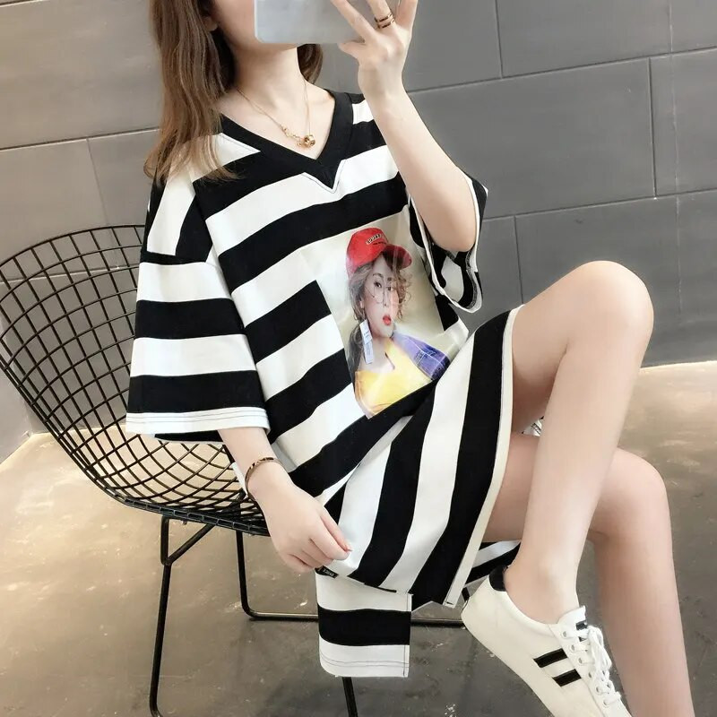 Spot Trudnička odjeća T-shirt Ljeto kratkih rukava srednje dužine prugasta V-izrez labave velike veličine Majice za trudnice Žene