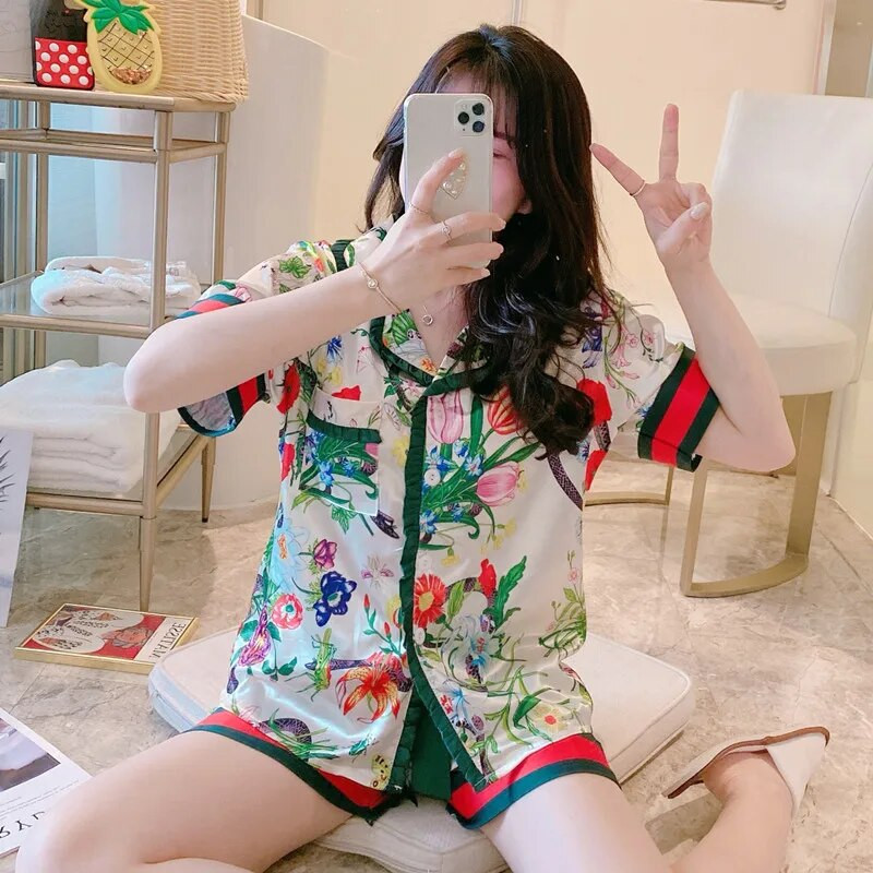 Svilena pidžama za žene Kućno odijelo Komplet pidžama Top i kratke hlače Satenska spavaćica Ljetna ženska spavaćica kratkih rukava