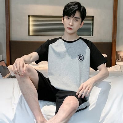 Vyriški pižamos trumpomis rankovėmis šortai Medvilniniai languoti O formos miegmaišiai Vyriški vasariniai namų drabužiai Big Yards L-4XL Jaunų vyriškų namų drabužių rinkinys