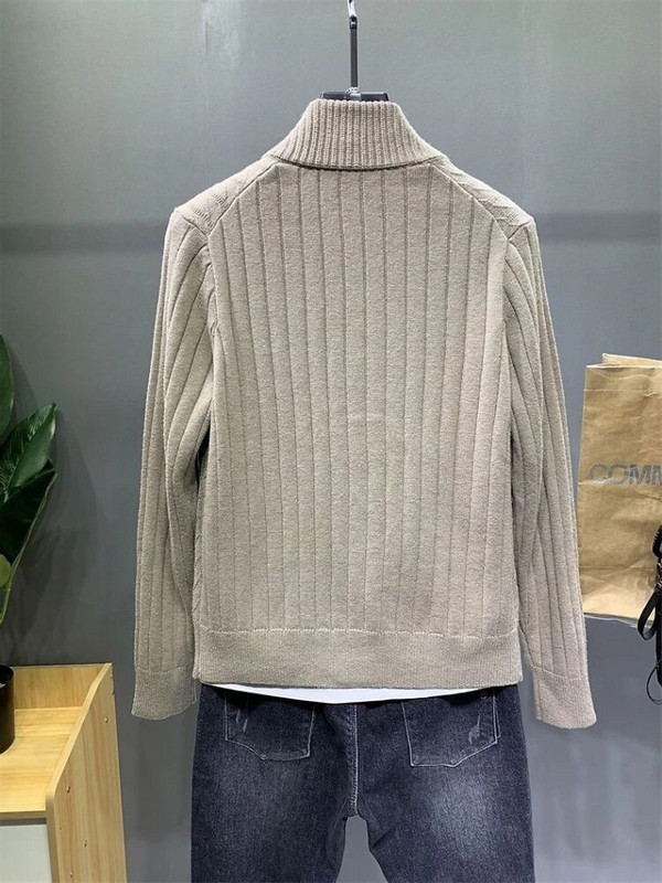 Muška odjeća Kardigan Pleteni džemperi za muškarce Kaput Jakna Obična crna jednobojna korejska jesen 2023. Japanska retro modna vunena