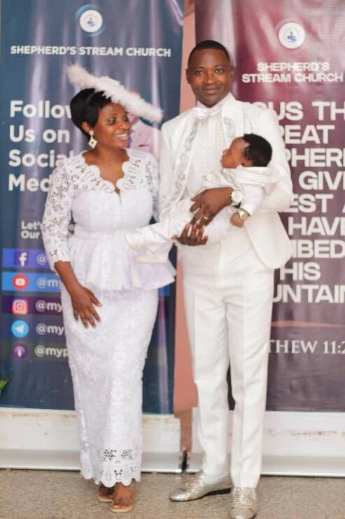 Balti blizgantys kristalai, siuvinėjimas, vyriški kostiumai su kelnėmis Vestuvių jaunikiui smokingo kostiumas vyrams stovi apykakle Scenos kostiumas Homme Mariage