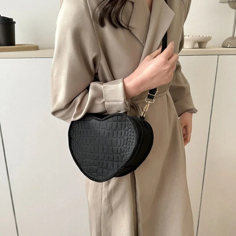 Mažas moteriškas krepšys Mados prabangios dizainerio rankinės Heart Europe Krepšiai moterims Bolsas Piniginė Moteriška pečių žinutė 2023 m. tendencija