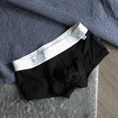 Klubus pakeliantys vienspalviai žemo juosmens vyriški apatiniai Sportiniai jaunimo bokserinės kelnės Japoniško dizaino vyriškas vidinis žakardo audinys