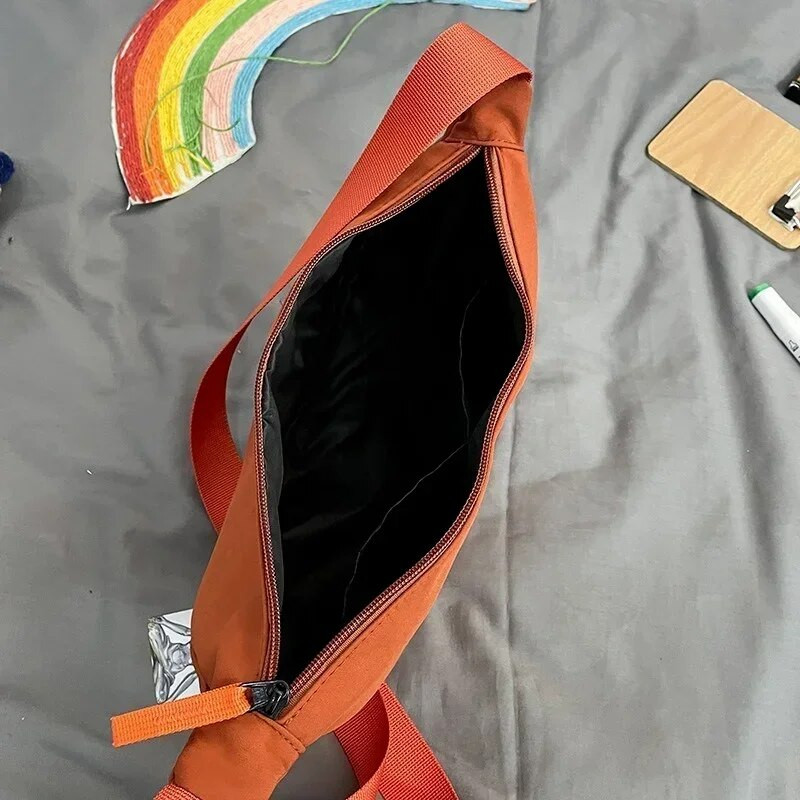 Egyszínű melltáska nőknek, nagy kapacitású, utazási Crossbody női Half Moon övtáska, női napi utcai táska 2023-ban