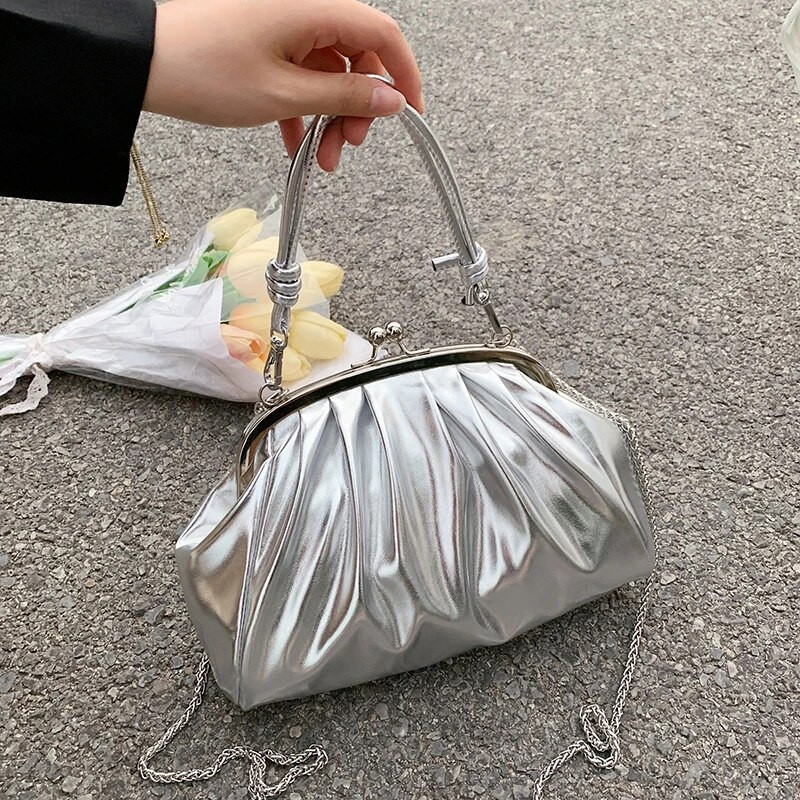 Vruća rasprodaja Plisirana ženska ručna torba Luksuzna kožna torba na rame Modna nova torba preko ramena sa kopčom Torbica Luksuzni brend Cloud Pack Torba