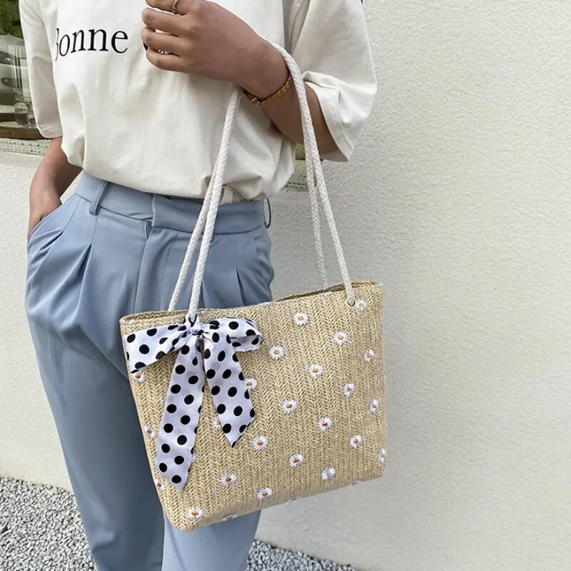 Nauja šiaudų pinta šilko skarelė vieno peties rankinė moteriška solidi didelės talpos madingos paprastos rankinės Vasaros kelionių paplūdimio krepšys