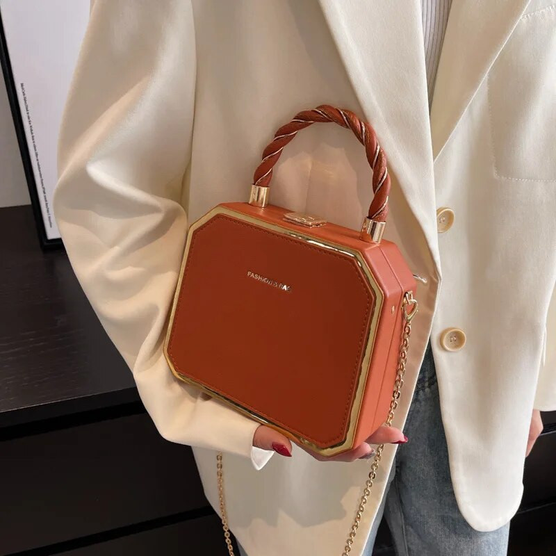 Seniorska ženska ručna torba Eksplozivna modna prijenosna lančana torba na jedno rame teksture stranog stila Mala četvrtasta torba preko tijela