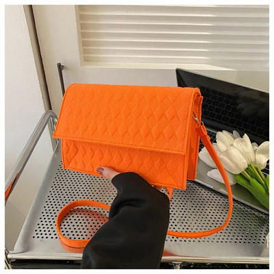 2023 Crossbody kotid naistele vildist suvise tekstuuriga Ühe õlaga kaenlaaukott Käekott сумка женская