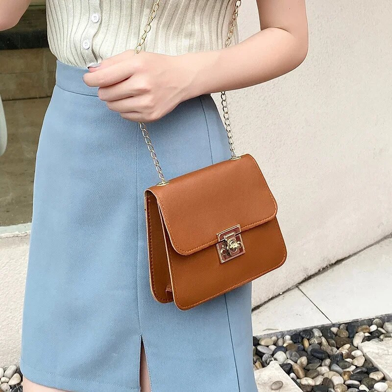 Ženske dizajnerske torbe Raznobojna torba na rame s lancem Jednobojna mini torba s preklopom Messenger torba preko ramena Clutch torbice i torbice