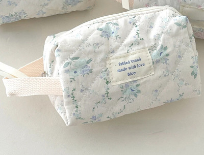 Vintage cvjetna kozmetička torbica za žene Slatka karirana torbica sa spojkom Ženska putna torbica za šminku Prošivena torbica od pamučnog cvijeta Male torbice