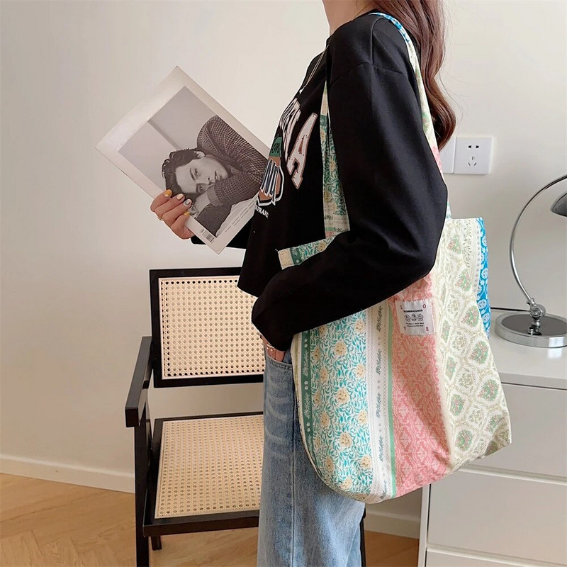 Vintage cvjetna ženska torba za plažu Mekana tkanina velikog kapaciteta Ženske torbe na rame Prijenosne ženske putne torbe