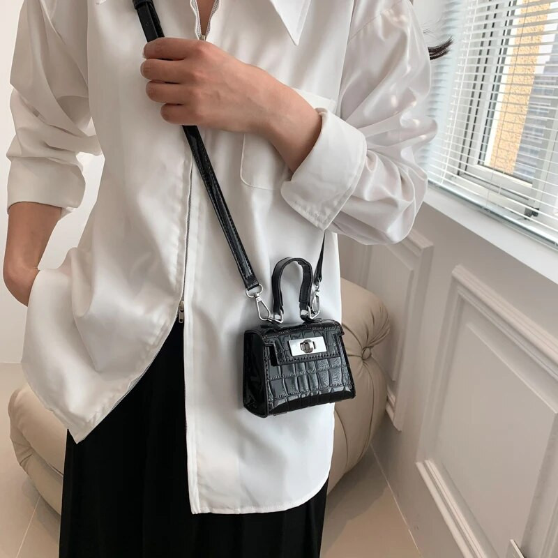 2023 m. Prabangūs prekės ženklo lūpų dažų krepšiai moterims Madingi akmeninio rašto pečių krepšiai Mielos mini piniginės ir rankinės dizainerio kryžminio kūno krepšys