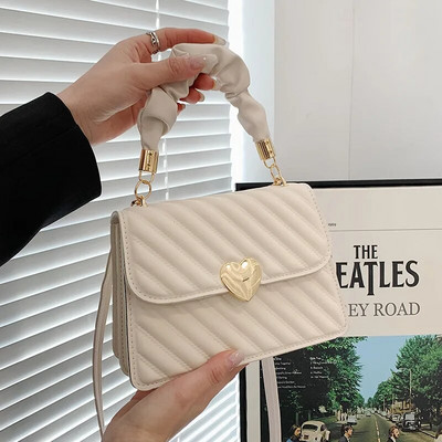 Модни дамски чанти Rhombus Tote Дамски чанти Tote Момическа чанта Студентски чанти Чанти за монети Разрошени метални сърца