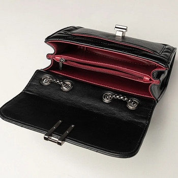 Квадратна чанта с класически ватирани детайли, едноцветна чанта през рамо с капак, универсална чанта с верига