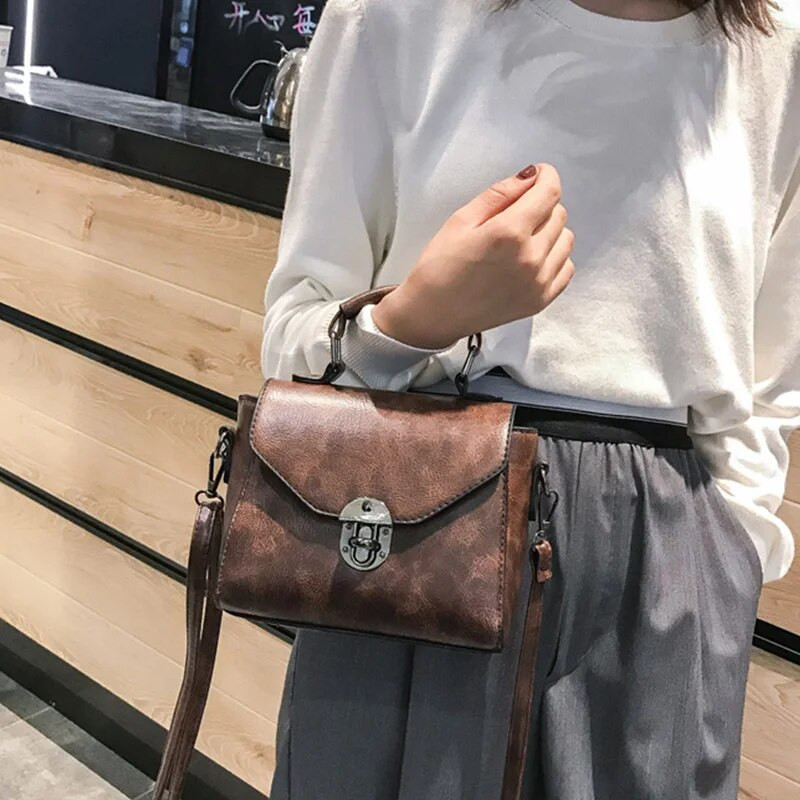 Zima Nova torba na rame Lock dizajna PU kožna torba preko ramena Brendovi Mala četvrtasta torba Ženska ručna torbica Ležerna kurirska torba Vrećica