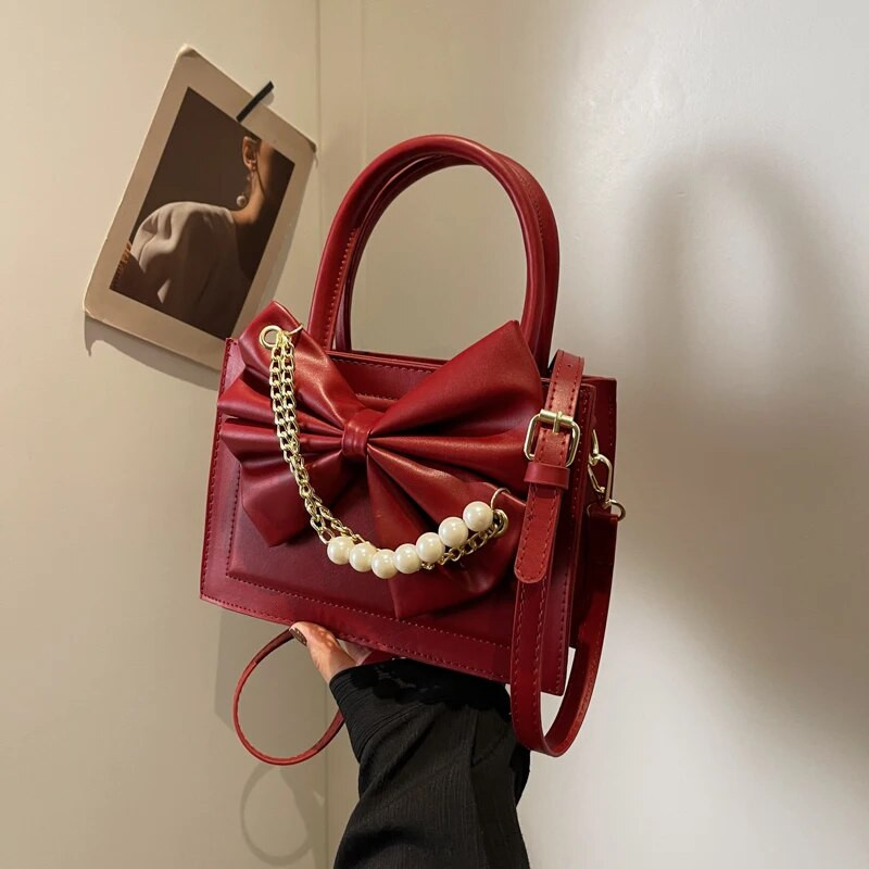 Dizajn lanaca s perlama Ženske torbe s ručkom na vrhu Lagani luksuzni trend Pu torbe preko ramena za žene Moda 2024. Bolsas Femininas