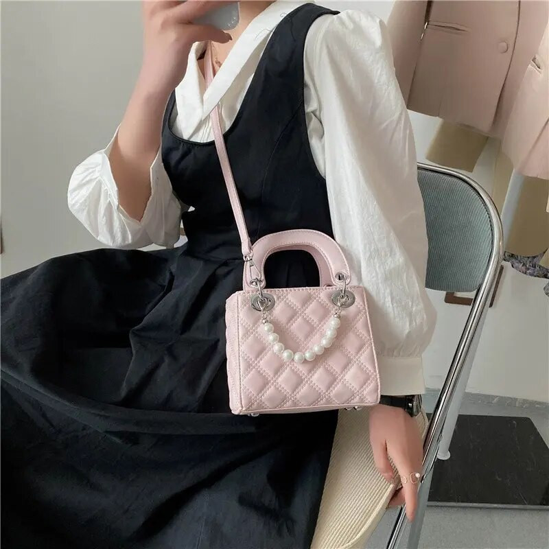 Híres márkájú női kézitáskák felső fogantyús táska klasszikus bőr, négyzet alakú steppelt válltáska 2021 trend