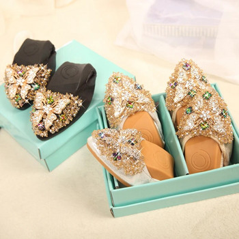 2024 Επώνυμα γυναικεία παπούτσια Σχέδιο μόδας χρυσά ίσια παπούτσια Γυναικεία casual άνετα slip-on loafers με μυτερά παπούτσια Zapatos Mujer