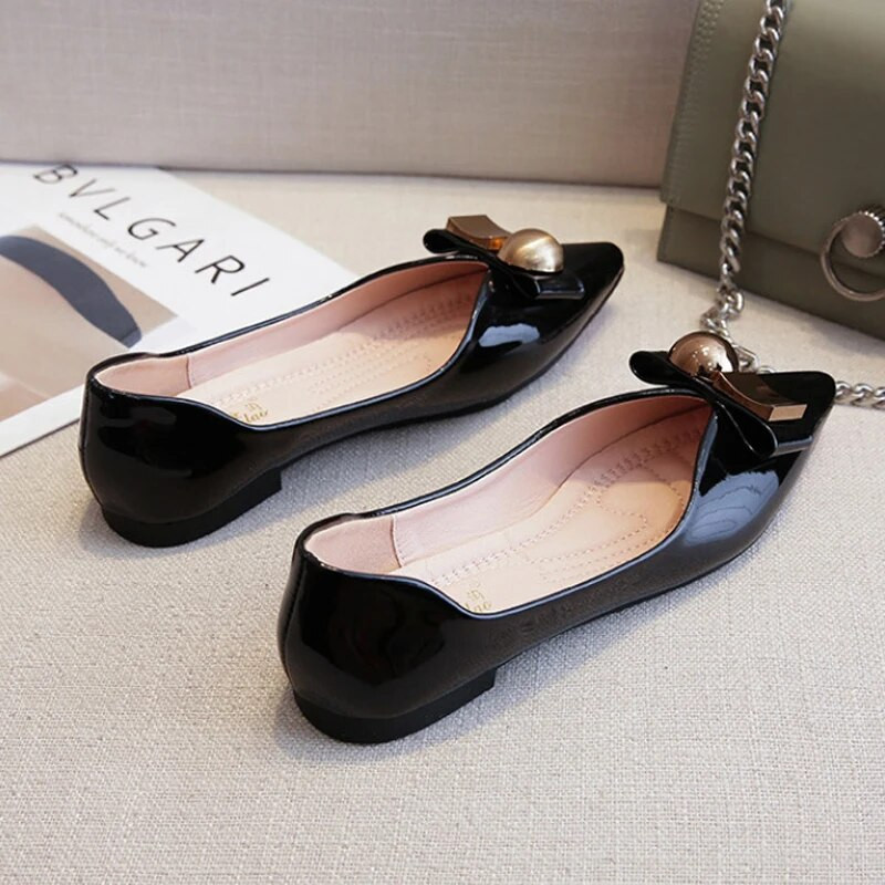 Didesnio dydžio 33-43 moteriški minkštu padu plokščiapadžiai Metaliniai bateliai balerina moteriški batai chaussure femme slip ant smailių nosies mokasinai vc3098