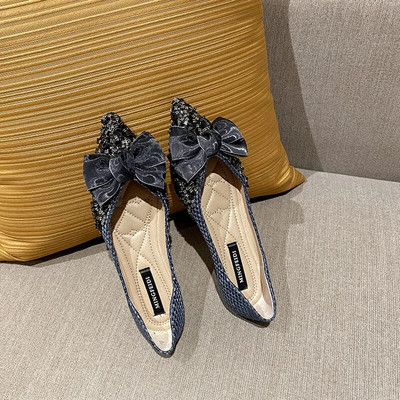 Moteriški plokščiapadžiai batai su smailiu pirštu drugelio mazgu Fashion Plus Size Size 43 Loafers Moterims Sekli prabangūs vestuviniai batai AD1022