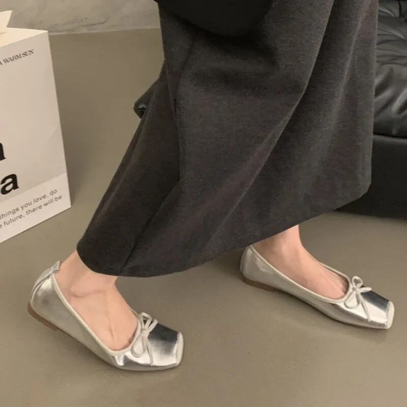 Női tavaszi cipők négyszögletes orrú csónakcipők íj balett lapos bársonyos csúszású lapos női cipők, sliver lapos női cipők 1764N