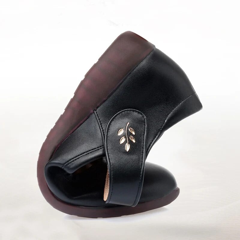 „Rimocy“, 2021 m., nauji moteriški minkšti apatiniai, juodi laisvalaikio batai su dirželiu ant kulkšnies.