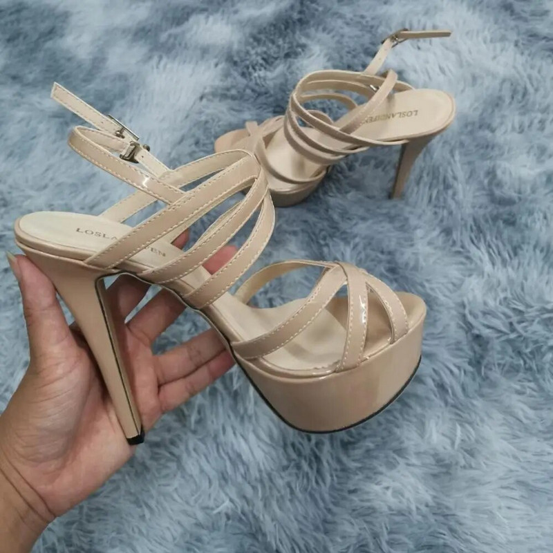 Moteriškos basutės 2024 m. Naujas naktinis klubas Ultra Fashion 14 cm Super aukštakulniai odiniai platformos dirželiai sandalai Siurbliai nuotakos batai