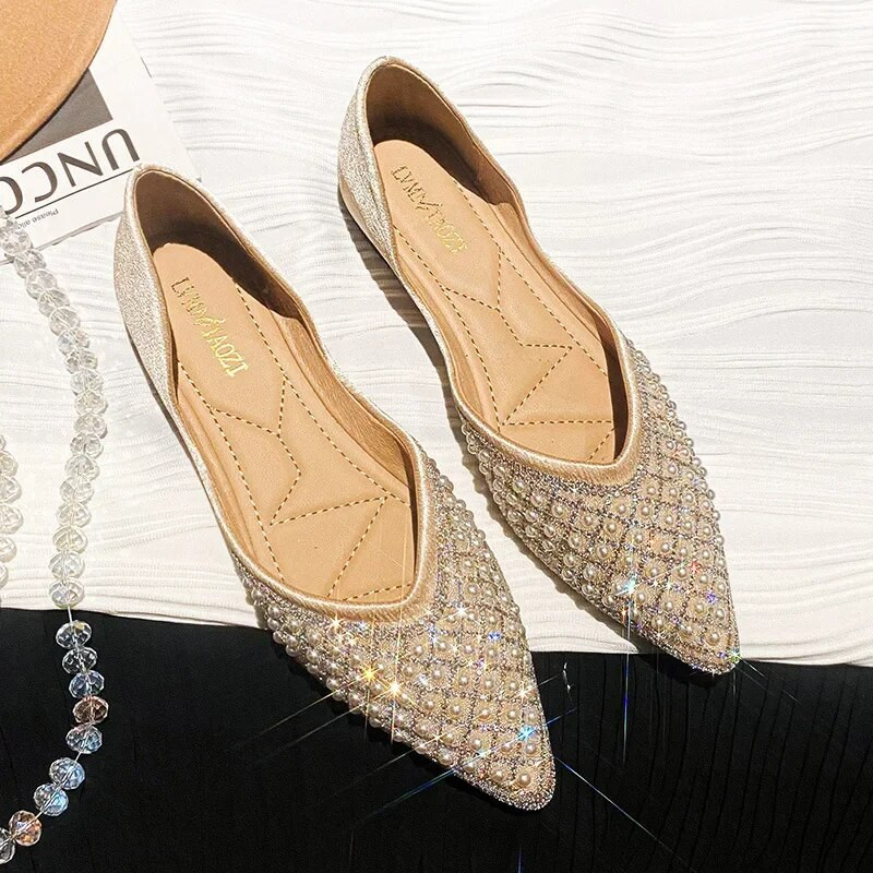 Strasszos cipők, 2024-es női nyári lapos, új design, kis temperamentumú piros cipők, nagy méret 41 43