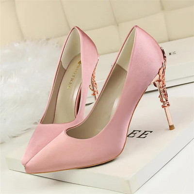 2023 Ženske cipele Seksi špicasti vrh Luksuzne metalne cipele na visoke pete Žensko proljeće Ljeto Ženske cipele za vjenčanje na visokim petama Zapatos