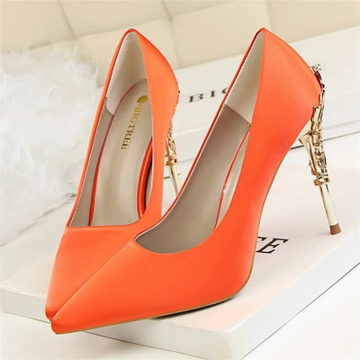 2023 Ženske cipele Seksi špicasti vrh Luksuzne metalne cipele na visoke pete Žensko proljeće Ljeto Ženske cipele za vjenčanje na visokim petama Zapatos