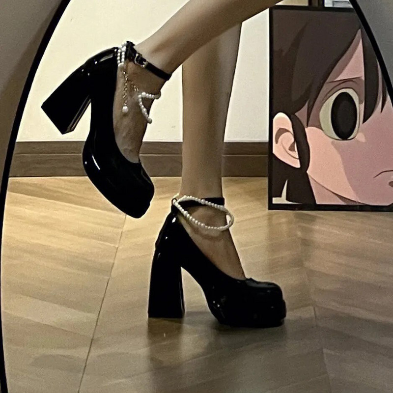 2023 m. pavasario vasara Nauji moteriški aukštakulniai prabangūs elegantiški perlų kvadratiniai pirštai moteriški sandalai Madingi lakinės odos Mary Jane batai