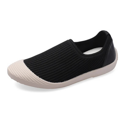 Patogūs moteriški batai plokščiadugniais spyruokliniai ir kvėpuojantys tinkliniai laisvalaikio batai, moteriški darbiniai batai.