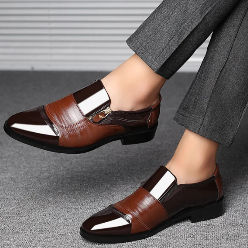 Crne cipele od lakirane PU kože Natikače za svečane muške cipele Velike veličine Vjenčane cipele u špicu za muškarce Elegantne muške poslovne cipele