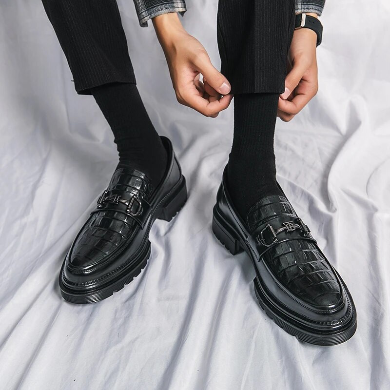 2023 Луксозни обувки с крокодилски принт Le Fou висококачествени кожени модни мъжки обувки с гумена подметка кафяви ежедневни кожени обувки