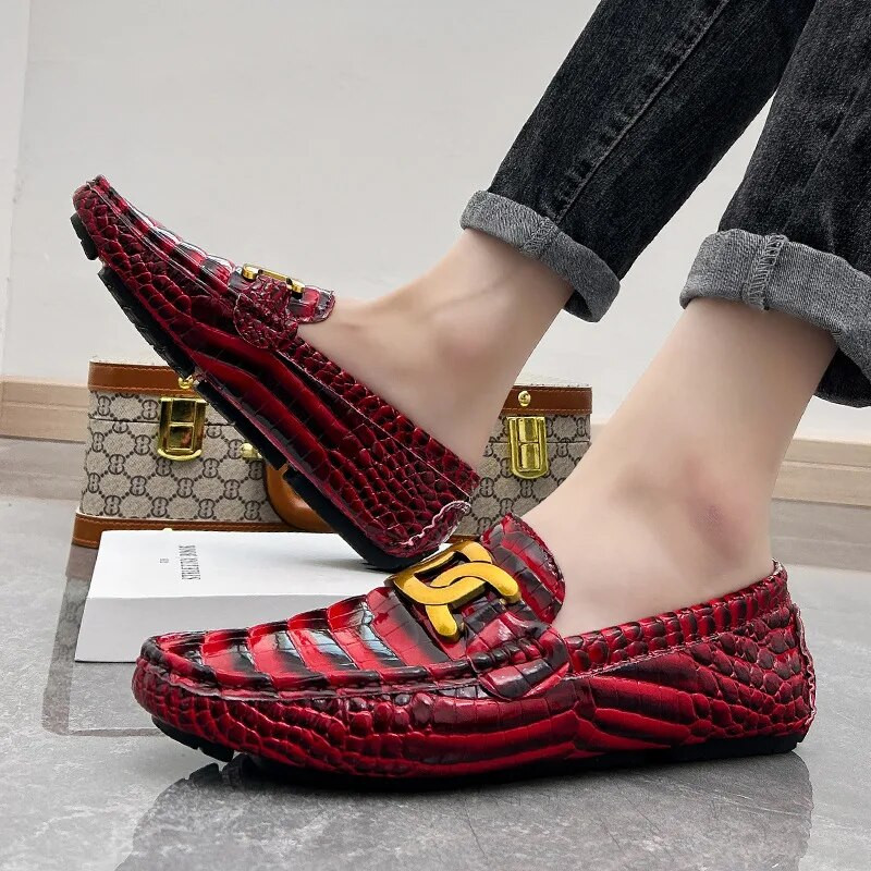 Nove crvene muške natikače iz 2023., modne muške kožne mokasine cipele, veličina 48, luksuzne ležerne cipele za vožnju, muške sapatos mascu202nos
