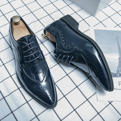 Hot Sale Férfi ruha Cipők Luxus Férfi Esküvői Cipők Ruha Oxford Bőr Légáteresztő mokaszin Platform Eredeti Férfi Brogue Cipők