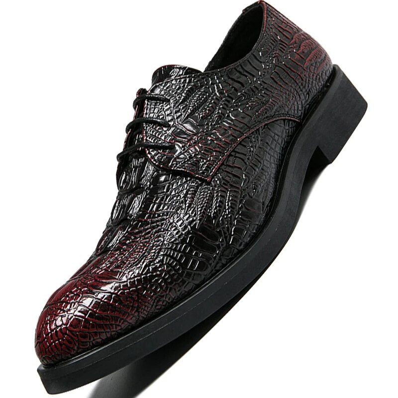 Hot Sale Férfi ruha Cipők Luxus Férfi Esküvői Cipők Ruha Oxford Bőr Légáteresztő mokaszin Platform Eredeti Férfi Brogue Cipők