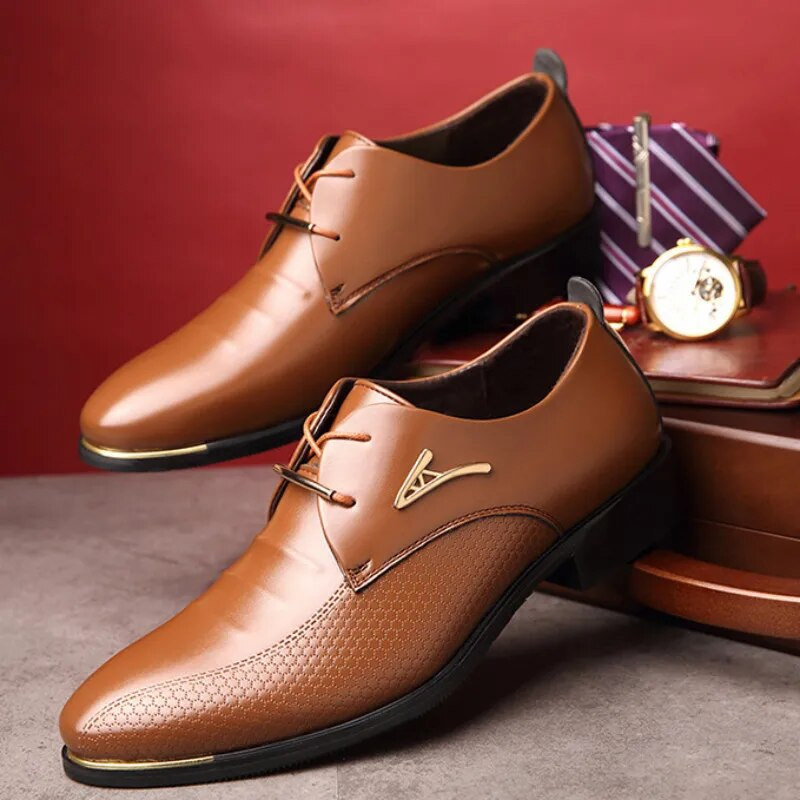 Luksuslikud meeste kingad meestele, teravad, suured kingad, brändi nahk, meeste pidulik kleit, mood Oxfordi äridisain Oxfordi kingad