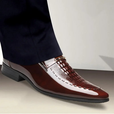 Muške kožne cipele Lakirane poslovne cipele sa šiljatim prstima Platforma za rad Muške natikače Novo u velikim veličinama Zapatos De Vestir Hombre