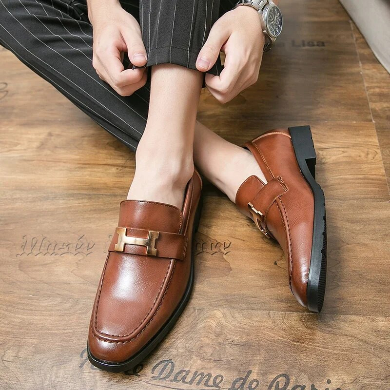 Luxus márka Retro stílusú Bőr Férfi Cipők Ruha Slip on Loafers üzleti cipők Férfi Esküvői Alkalmi Kényelem Cipők