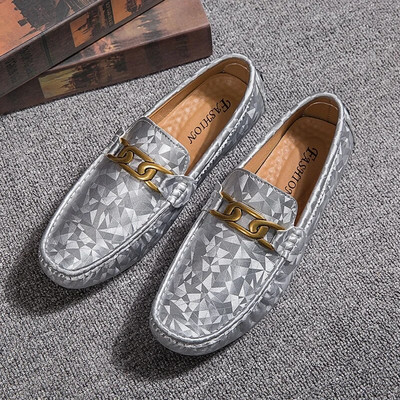 Vyriški odiniai dizainerio laisvalaikio batai Prabangūs 2022 m. Loafers Mocasins Gamintojas juodi vairavimo vyriški batai vyrams Moteriški plius 35–48 dydžiai