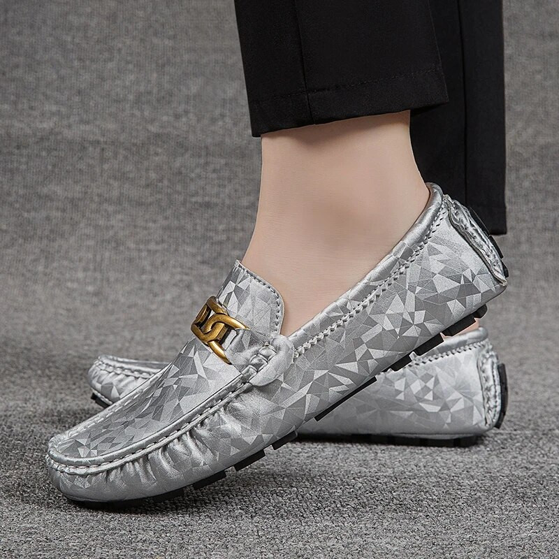 Vyriški odiniai dizainerio laisvalaikio batai Prabangūs 2022 m. Loafers Mocasins Gamintojas juodi vairavimo vyriški batai vyrams Moteriški plius 35–48 dydžiai