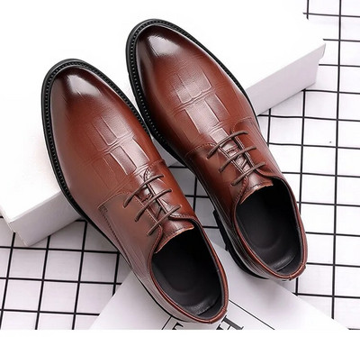 Férfi mandula lábujj derby cipő, fűzős elülső ruhacipő férfiaknak irodai, üzleti alkalmi, fekete nyakkendő fakultatív események