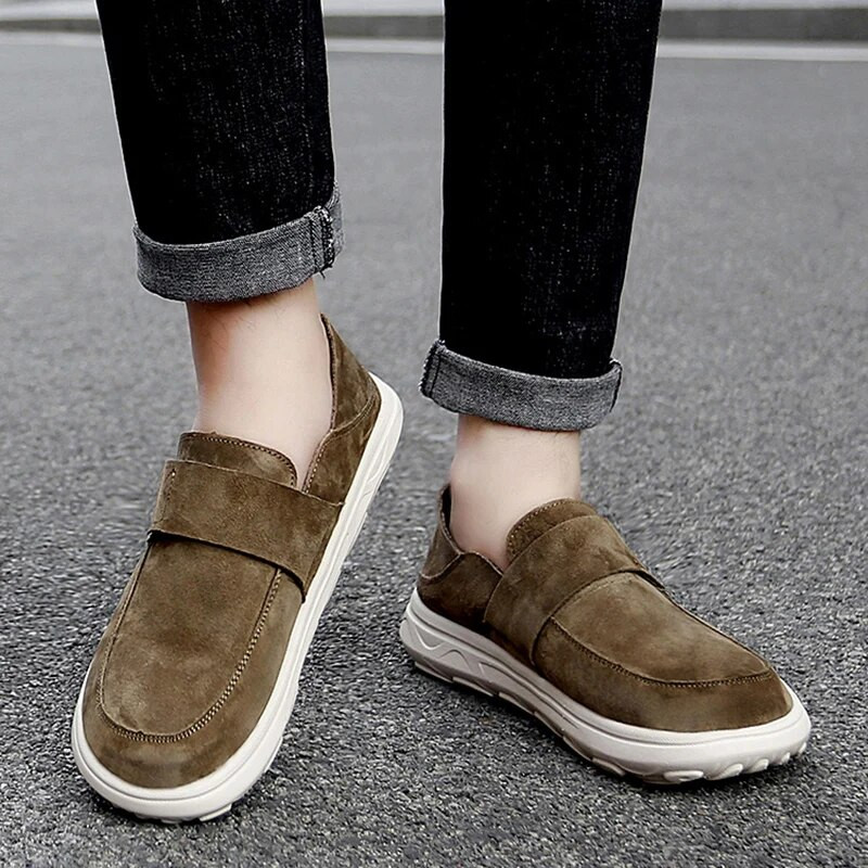 Vyriški laisvalaikio batai sportbačiai Madingi zomšiniai odiniai batai Patogūs plokščiapadžiai vairavimo batai Zapatos De Hombre didelio dydžio vyriški batai